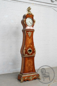 картинка Антикварные часы 1820 года из красного дерева с бронзой салоне старинных вещей "Шебби" являющийся официальным дистрибьютором в России и Беларуси