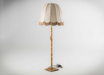 Старинный торшер с ножкой из оникса код.&nbsp;RM4165546