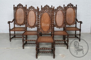 картинка Антикварные ореховые резные стулья с ротангом салоне старинных вещей "Шебби" являющийся официальным дистрибьютором в России и Беларуси