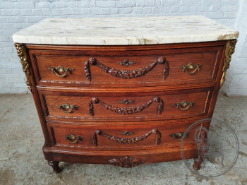 Антикварный дубовый комод с бронзовыми накладками и мраморной столешницей код. BE3259310