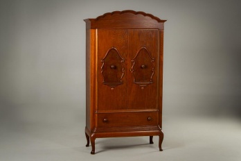 Старинный дубовый шкаф код. RM4101510