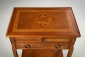 Старинный швейный столик с откидной крышкой, декорированной маркетри код. RM4130225 фото 2