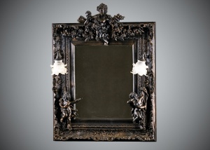 Старинное настенное зеркало в резной раме с бра код.&nbsp;RM4166785