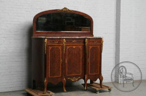 картинка Антикварный комод из ореха с зеркалом и мраморным верхом салоне старинных вещей "Шебби" являющийся официальным дистрибьютором в России и Беларуси