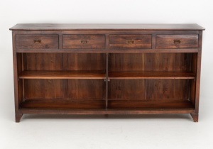 картинка Старинный комод салоне старинных вещей "Шебби" являющийся официальным дистрибьютором в России и Беларуси