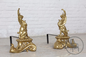 картинка Антикварная декорация для камина из золоченой бронзы салоне старинных вещей "Шебби" являющийся официальным дистрибьютором в России и Беларуси