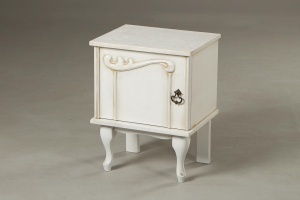 картинка Старинный комод из дуба салоне старинных вещей "Шебби" являющийся официальным дистрибьютором в России и Беларуси