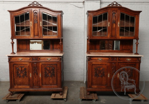 картинка Антикварные парные буфеты с мраморной столешницей салоне старинных вещей "Шебби" являющийся официальным дистрибьютором в России и Беларуси