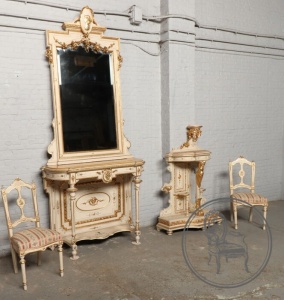 картинка Антикварный набор мебели конца 19 века салоне старинных вещей "Шебби" являющийся официальным дистрибьютором в России и Беларуси