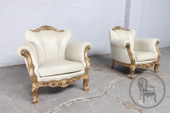 Старинные ореховые кресла (2 шт.) с позолотой и кожаной обивкой код. BE4139767