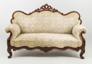 картинка Атиквароне канапе. салоне старинных вещей "Шебби" являющийся официальным дистрибьютором в России и Беларуси