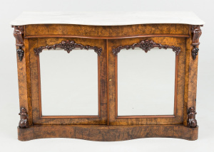 картинка Антикварный комод с зекалом салоне старинных вещей "Шебби" являющийся официальным дистрибьютором в России и Беларуси