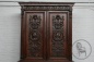 Антикварный ореховый шкаф с объемной геральдической резьбой код. BE4096833 фото 1
