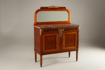 Антикварный комод с зеркалом и бронзовой декоративной отделкой код. RM4101585