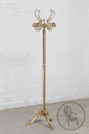 Старинная вешалка код. BE40743