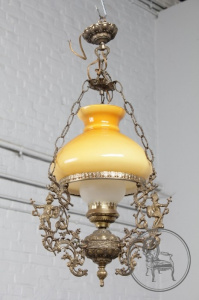 картинка Старинная люстра салоне старинных вещей "Шебби" являющийся официальным дистрибьютором в России и Беларуси