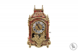 картинка Антикварные настольные часы с инкрустацией салоне старинных вещей "Шебби" являющийся официальным дистрибьютором в России и Беларуси