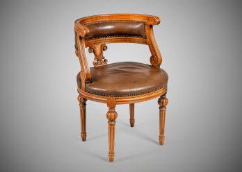 Антикварное кресло (fauteuil de bureau) в стиле Людовика XVI код. RM4166161