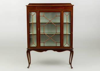 Старинная витрина код. RM7596