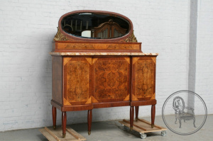 картинка Антикварный комод из ореха с мраморной столешницей салоне старинных вещей "Шебби" являющийся официальным дистрибьютором в России и Беларуси