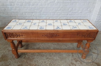 Старинный резной кофейный столик с керамической столешницей код. BE4097505