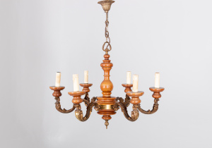 картинка Старинная люстра салоне старинных вещей "Шебби" являющийся официальным дистрибьютором в России и Беларуси