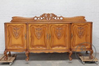 Старинныйй комод код. BE6400