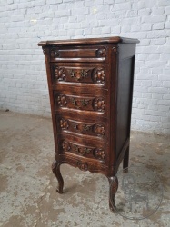 Антикварный дубовый комод с выдвижными ящиками код. BE4142429
