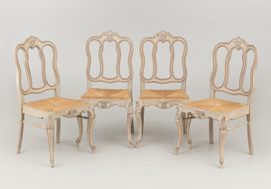 картинка Старинный набор стульев (4 шт.) салоне старинных вещей "Шебби" являющийся официальным дистрибьютором в России и Беларуси