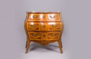 Старинный комод код. RM9459