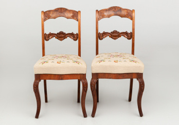 Старинные стулья (2 шт.) код. RM47920