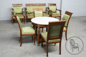 картинка Старинный комплект для гостиной салоне старинных вещей "Шебби" являющийся официальным дистрибьютором в России и Беларуси