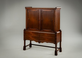 Старинный дубовый поставец код. RM4130889