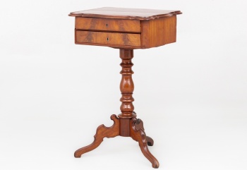 Старинный швейный стол из красного дерева код. RM4100516