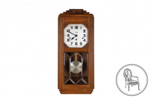 картинка Антикварные настенные часы салоне старинных вещей "Шебби" являющийся официальным дистрибьютором в России и Беларуси