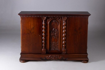 Старинный комод с резными колоннами код. RM4101164