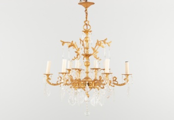 Старинная люстра из латуни, декорированная хрустальными подвесками код.&nbsp;RM4100248