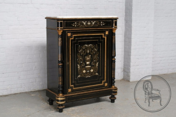 Антикварный комод код. BE6223