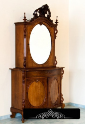 Старинный посудный шкаф код. RM64724