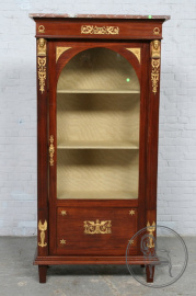 Антикварная витрина из ореха в стиле ампир с бронзовыми фигурными элементами код. BE107461