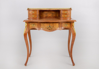 Антикварное бюро код. RM39160