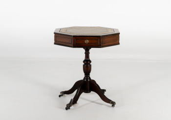 Старинный столик код. RM35027