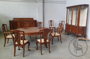 картинка Старинный набор для столовой салоне старинных вещей "Шебби" являющийся официальным дистрибьютором в России и Беларуси