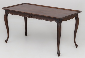 Старинный ореховый столик с резными ножками код. RM4101226