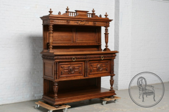 Антикварный посудный шкаф из ореха в стиле ренессанс код. BE15253