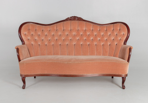 картинка Старинное канапе салоне старинных вещей "Шебби" являющийся официальным дистрибьютором в России и Беларуси