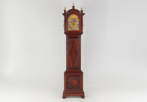 картинка Антикварные напольные часы салоне старинных вещей "Шебби" являющийся официальным дистрибьютором в России и Беларуси