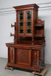 Антикварный буфет-горка из ореха с витражными стеклами код. BE107400