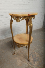 Старинный столик код. BE69461