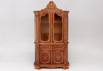 Старинная витрина из бука с инкрустацией код. RM4100833